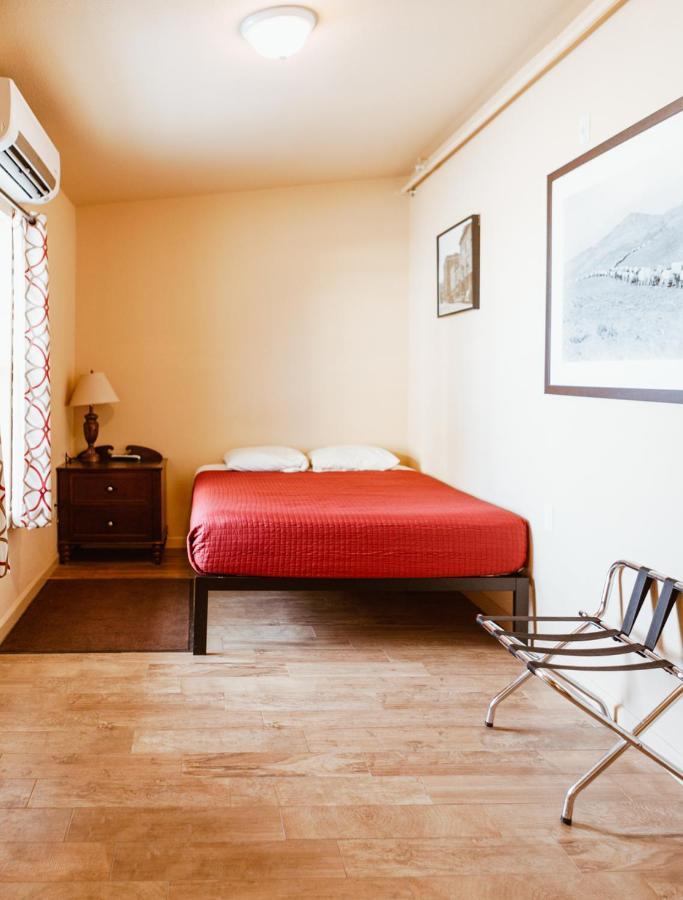 Old Brewery Hostel Tonopah Extérieur photo